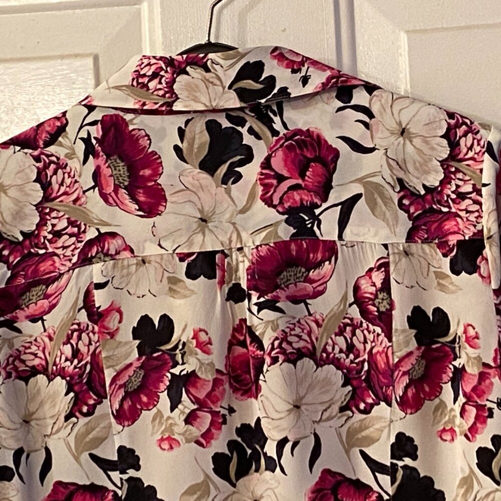 White House Black Market Sz 4 S Silk Blouse Shirt Long Sleeve White/Pink Floral - Picture 6 of 9